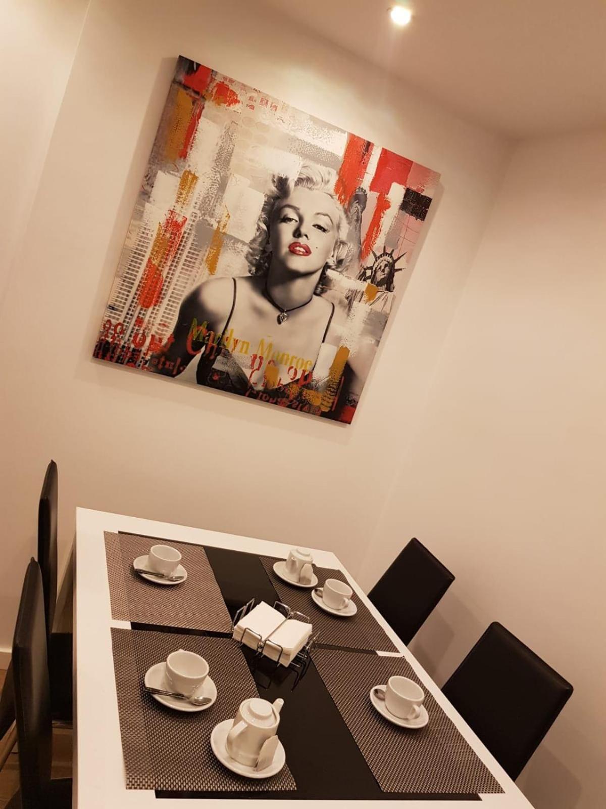 En El Centro Historico, Con El Encanto De Portales Apartment *