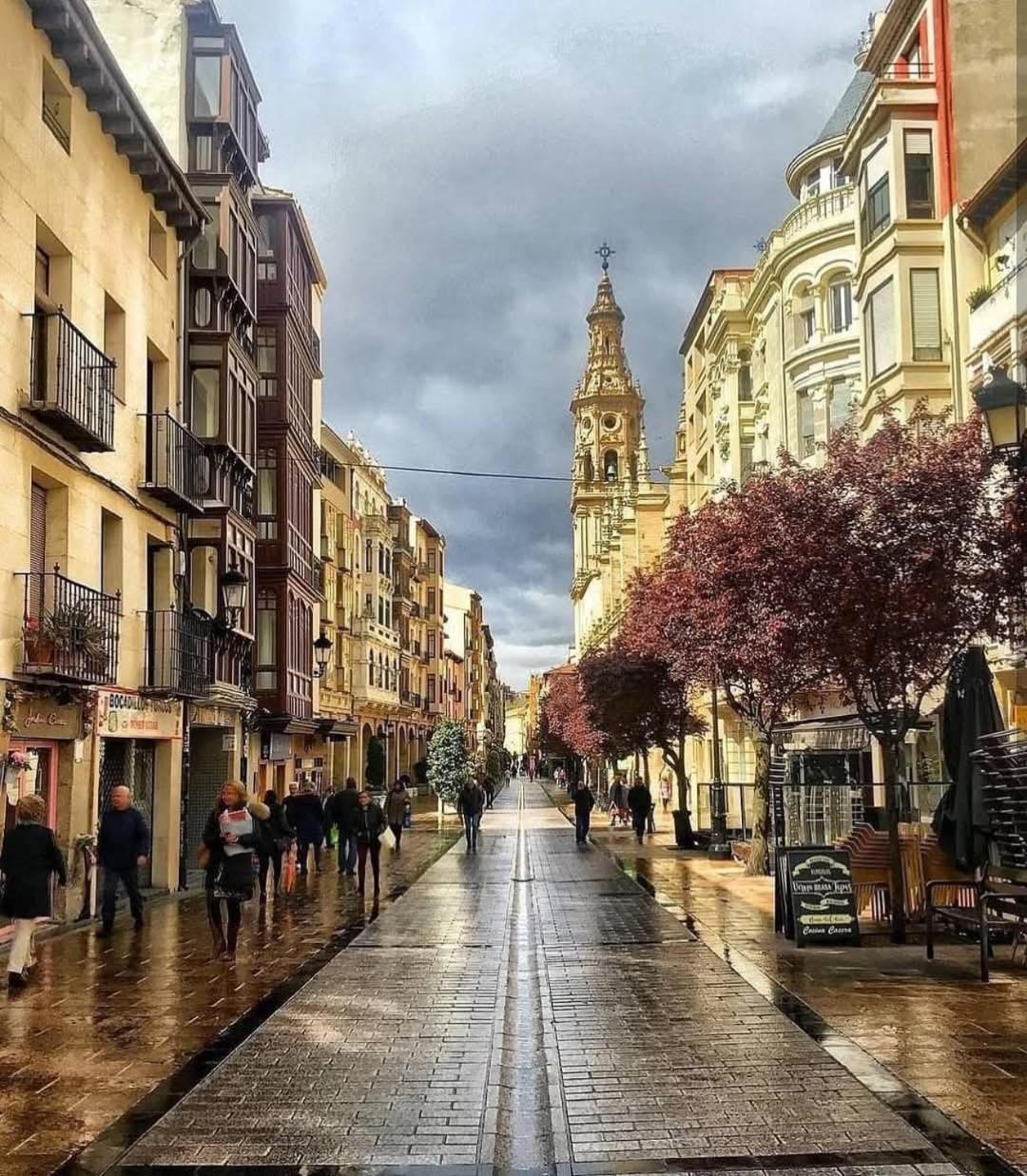 Apartment En El Centro Historico, Con El Encanto De Portales